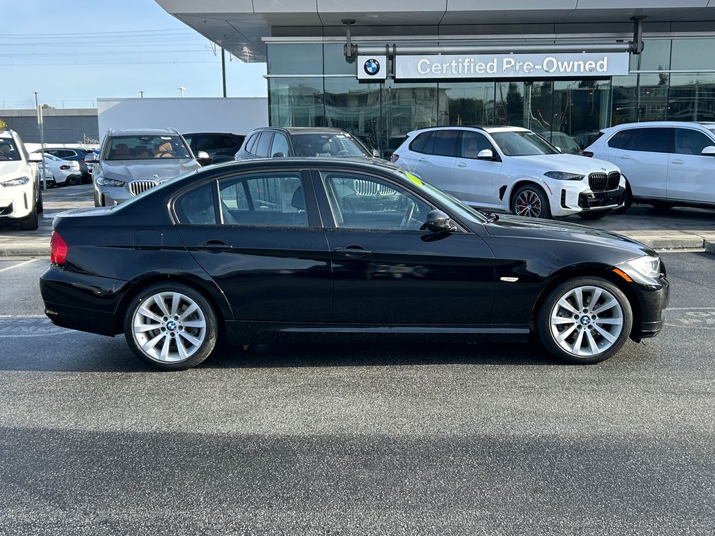 Thumbnail: 2011 BMW 3 Series - 6