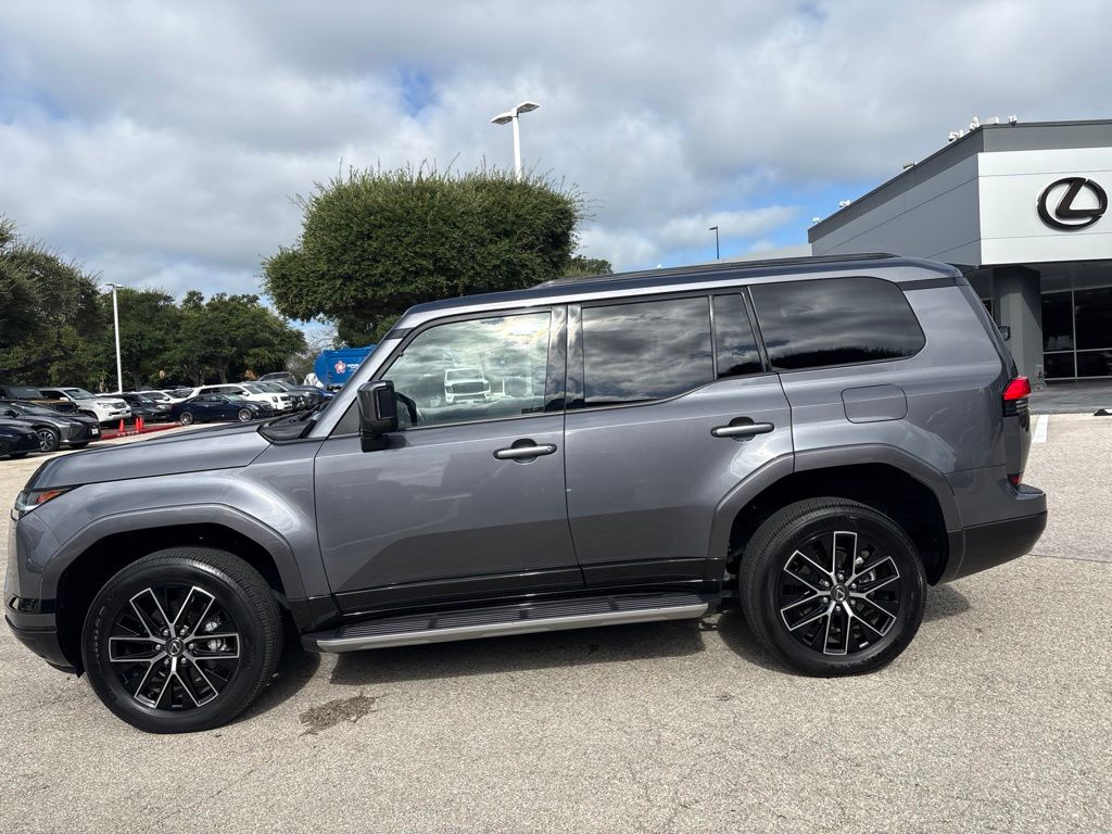 Thumbnail: 2024 Lexus GX - 2