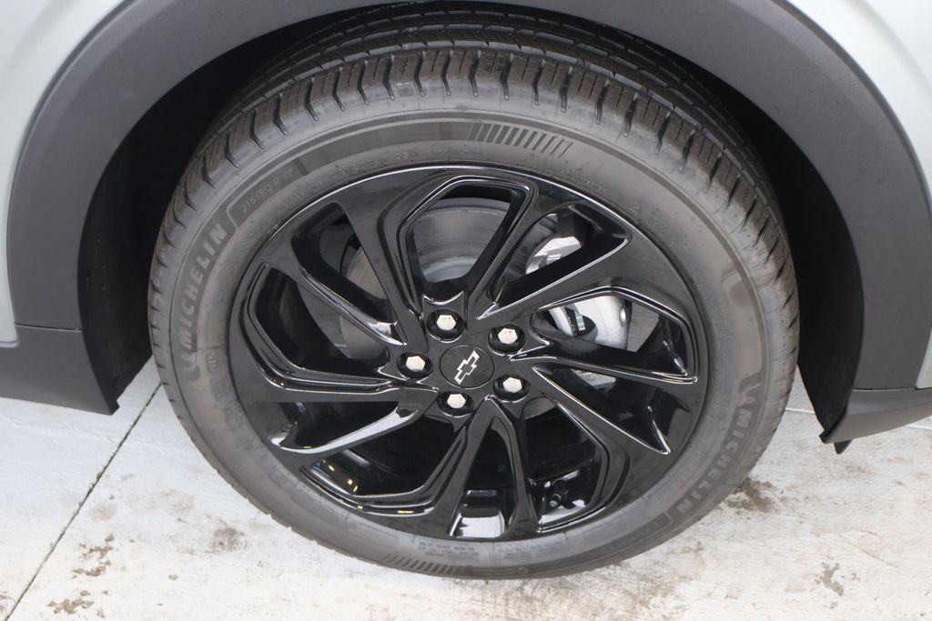 Thumbnail: 2027 Chevrolet Bolt EV - 5