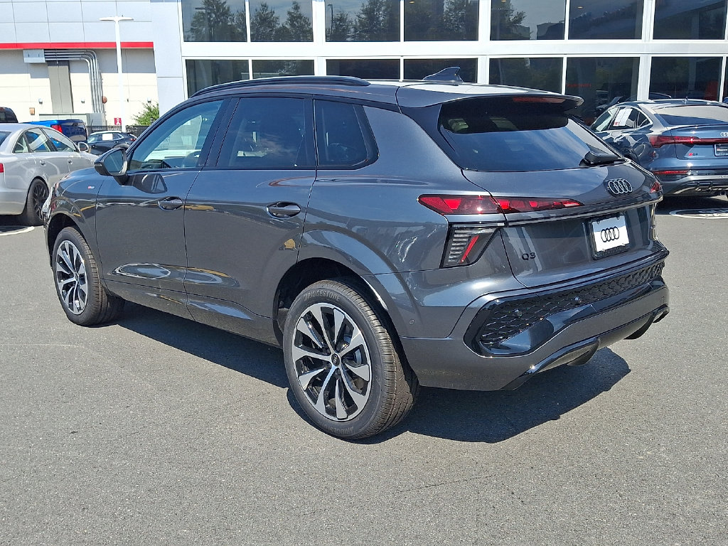 Thumbnail: 2026 Audi Q3 - 4