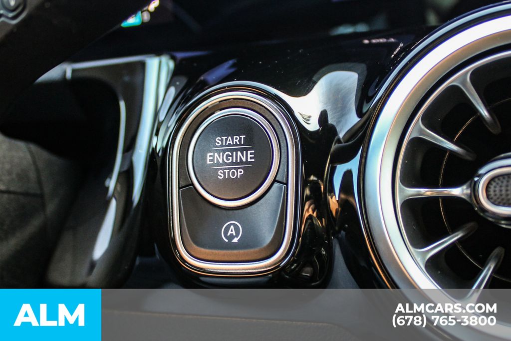 Used 2025 Black Mercedes-Benz GLA 250 image 28