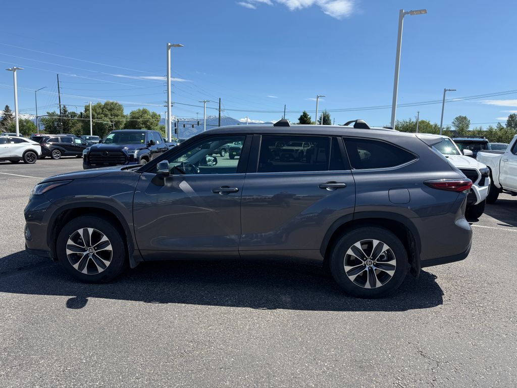 Used 2024 Toyota Highlander SUV