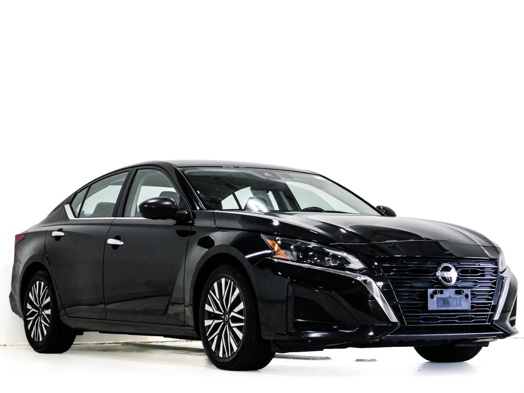 Super Black Clearcoat 2024 Nissan Altima Sedan Front-Wheel Drive Continuously Variable Transmission