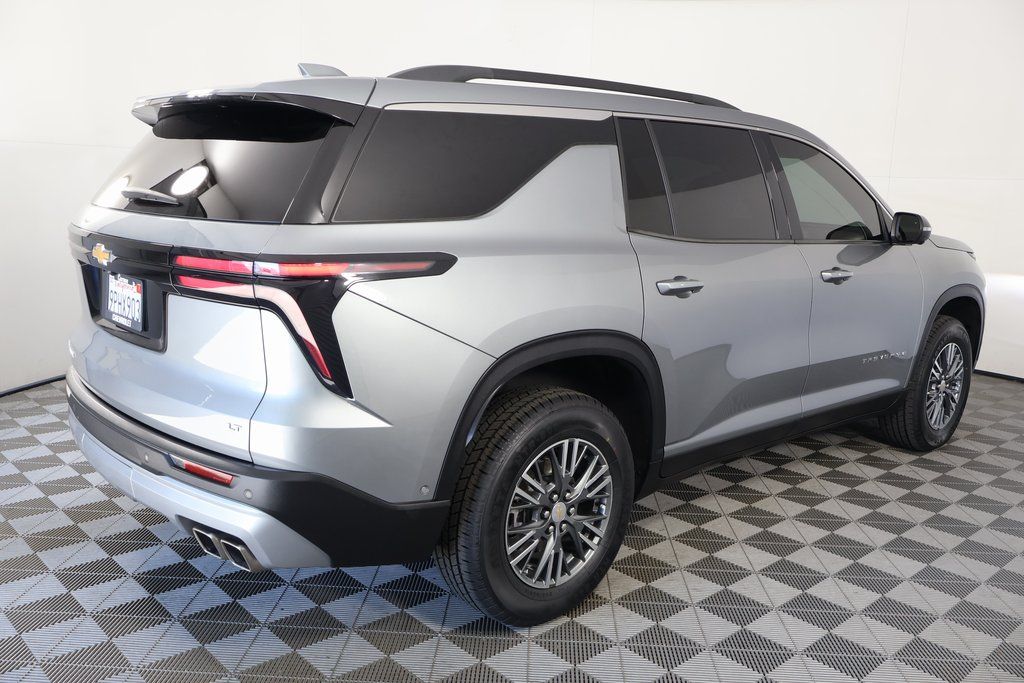 Thumbnail: 2024 Chevrolet Traverse - 3