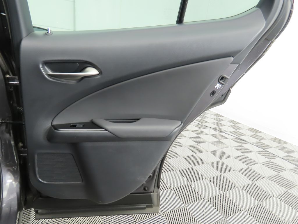 Thumbnail: 2022 Lexus UX - 26