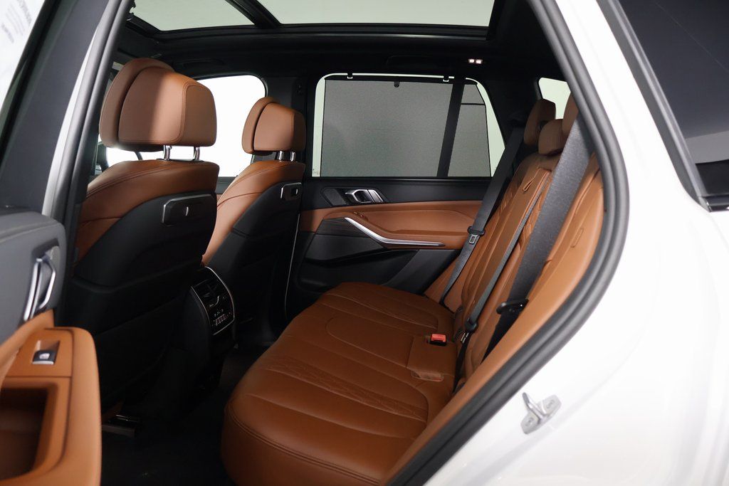 Thumbnail: 2026 BMW X5 - 6