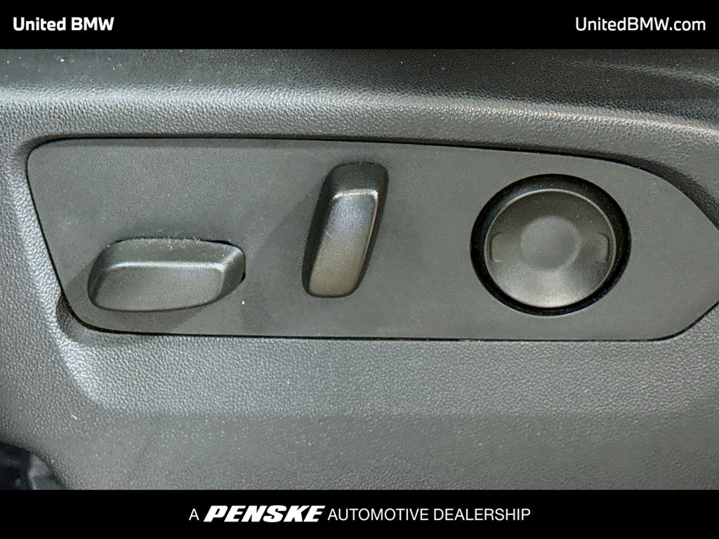 Thumbnail: 2022 Chevrolet Tahoe - 4