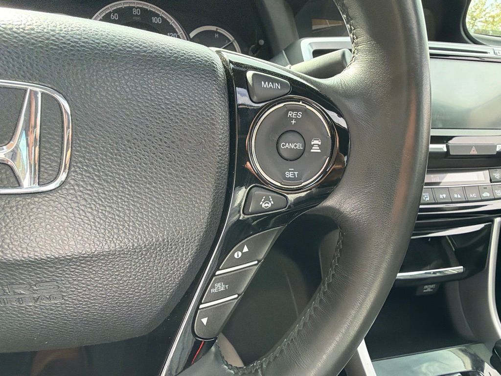 Used 2017 Gray Honda EX-L image 21