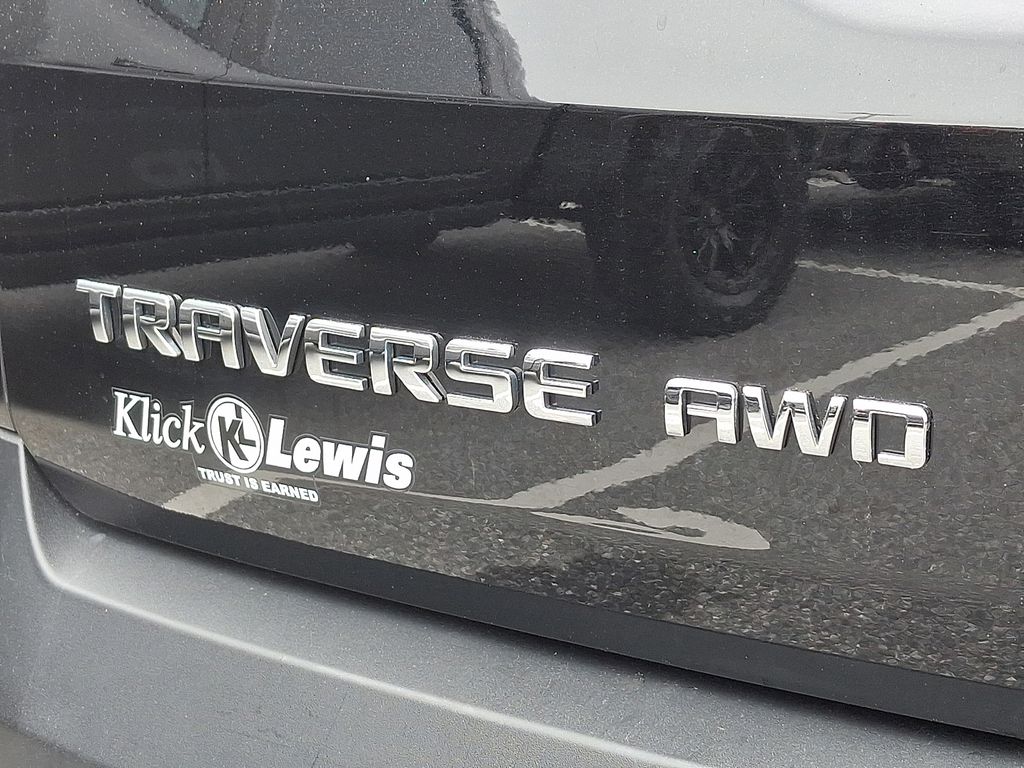 2022 Chevrolet Traverse LT Black at Klick Lewis Buick Chevrolet