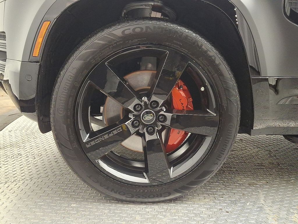 Thumbnail: 2025 Land Rover Defender - 8