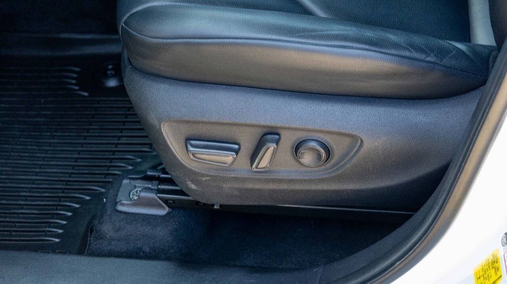 Used 2022 Toyota Highlander XLE 4D Sport Utility