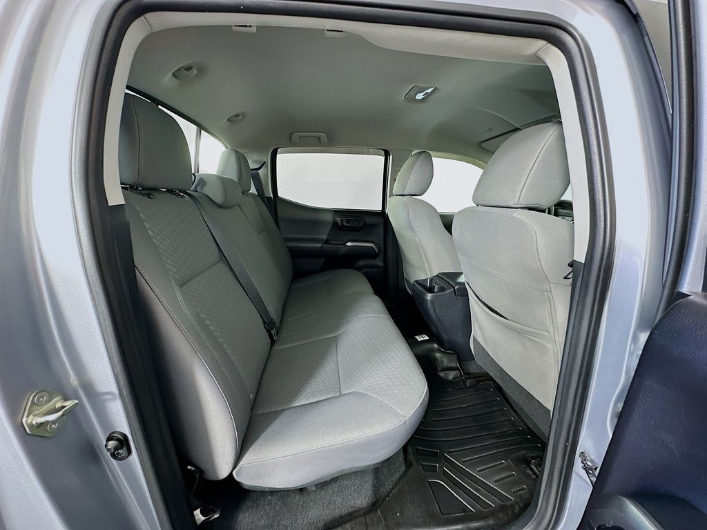 Thumbnail: 2020 Toyota Tacoma - 24