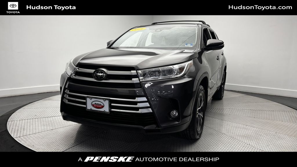 Thumbnail: 2018 Toyota Highlander - 1