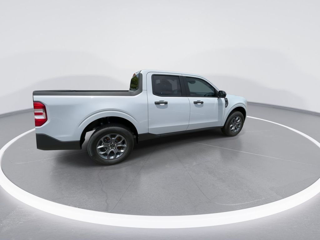 New 2026 Space White Metallic Ford XLT image 8