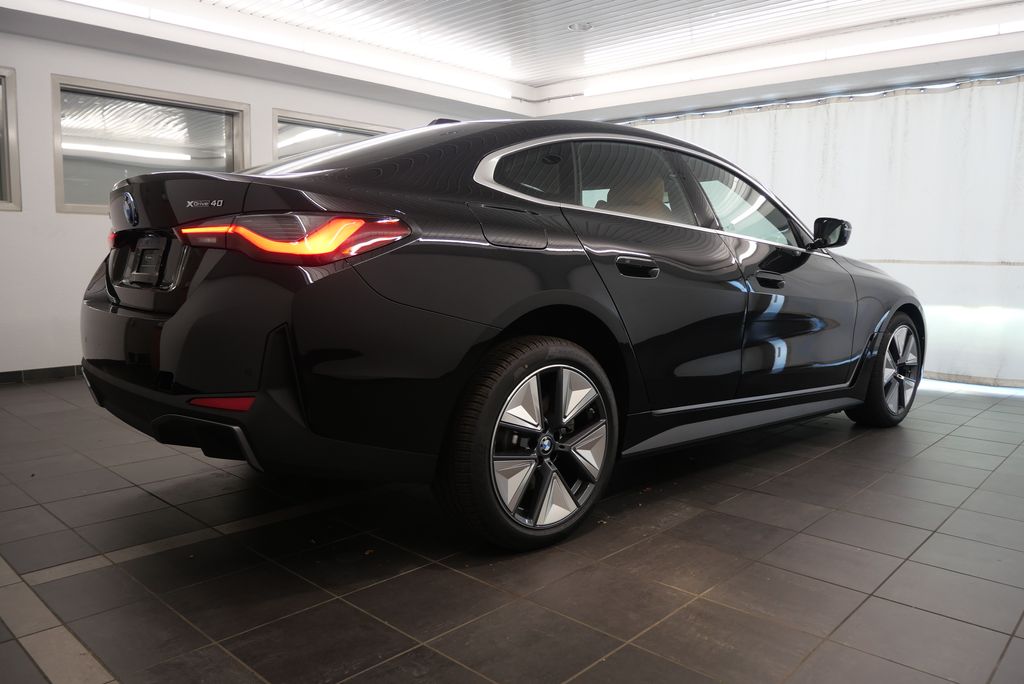 2025 BMW i4 xDrive40 6