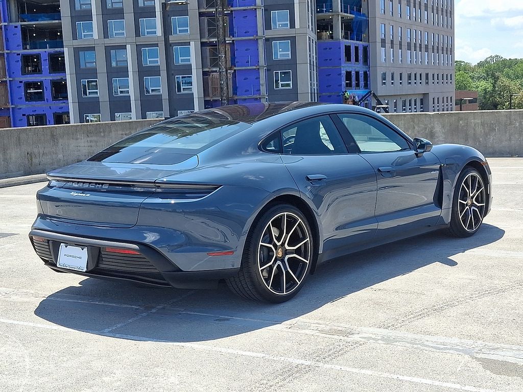 Thumbnail: 2025 Porsche Taycan - 8