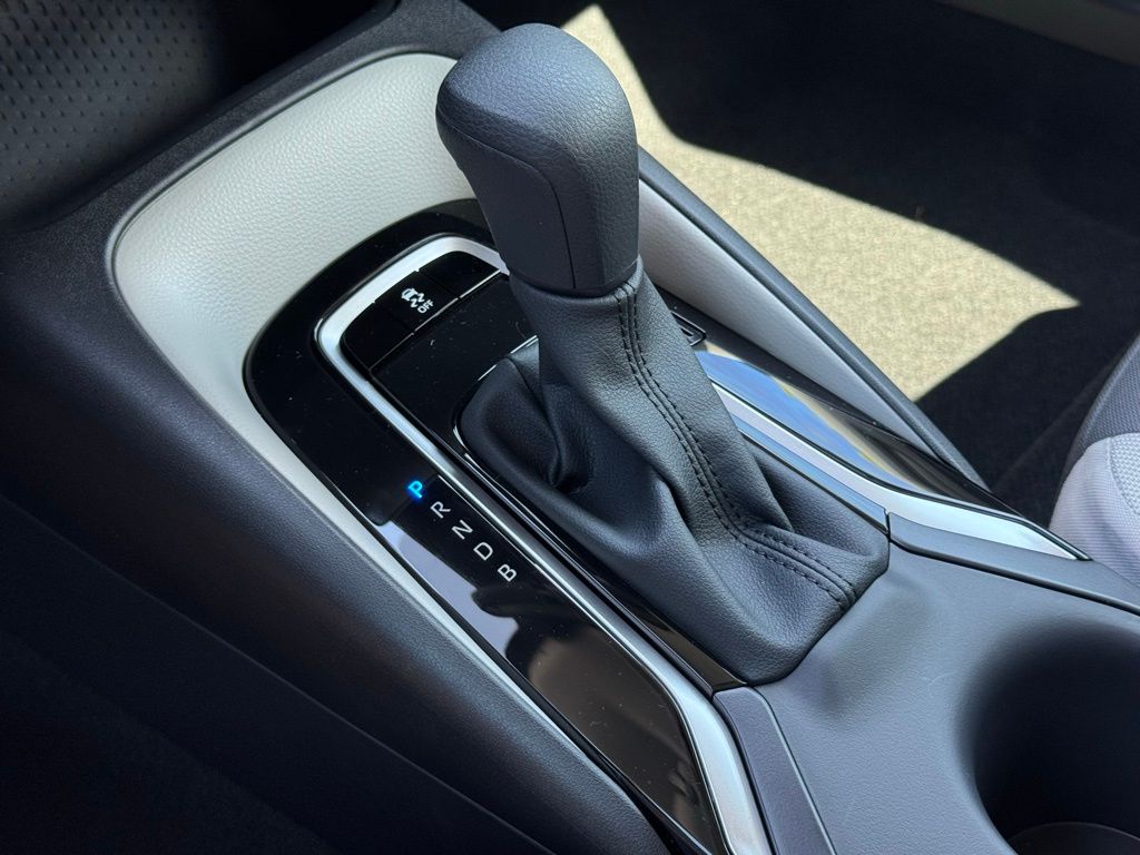 2026 Toyota Corolla LE photo 25