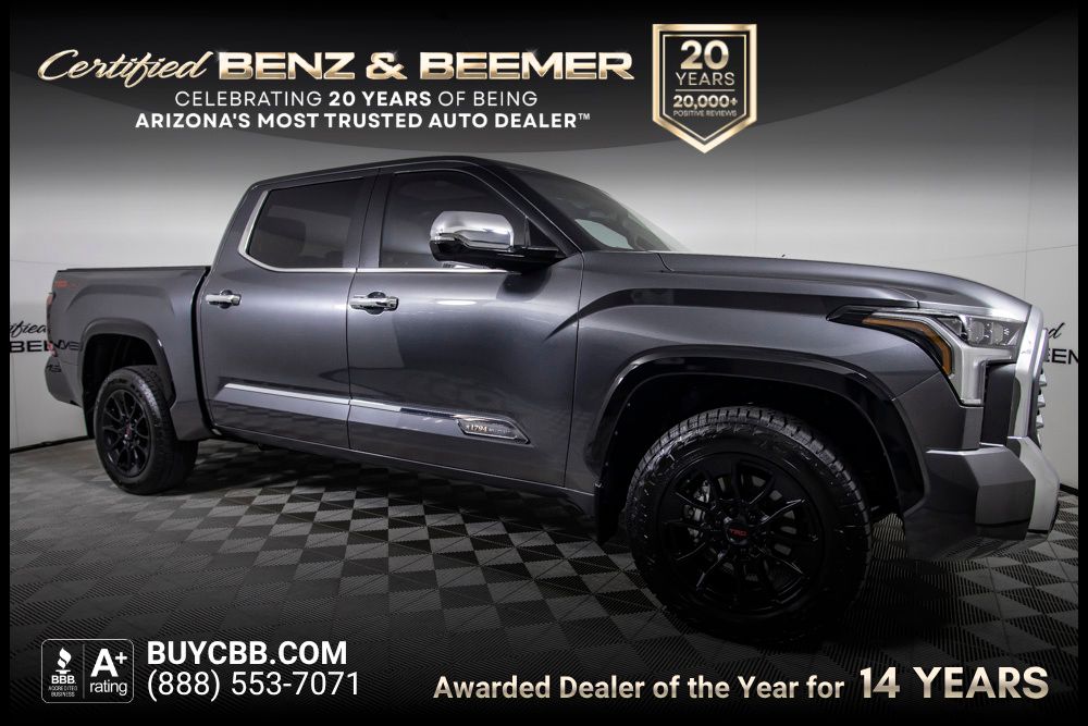 2025 Toyota Tundra Gris (Magnetic Gray Metallic) Camioneta Todo terreno Automática