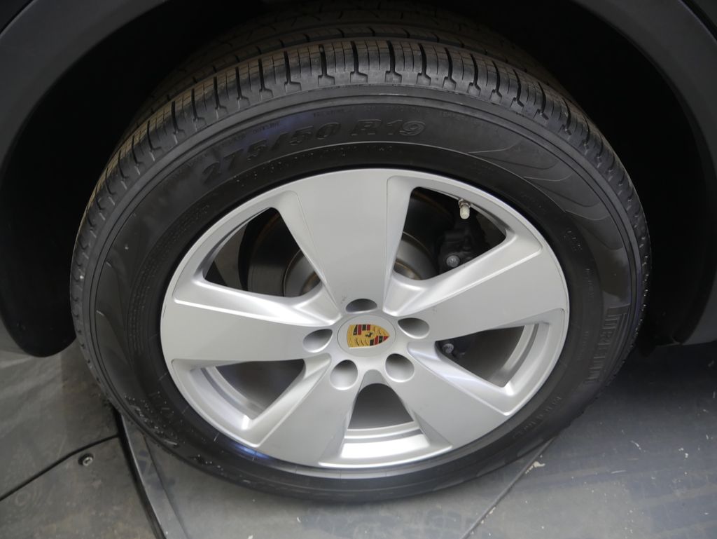 Thumbnail: 2023 Porsche Cayenne - 15