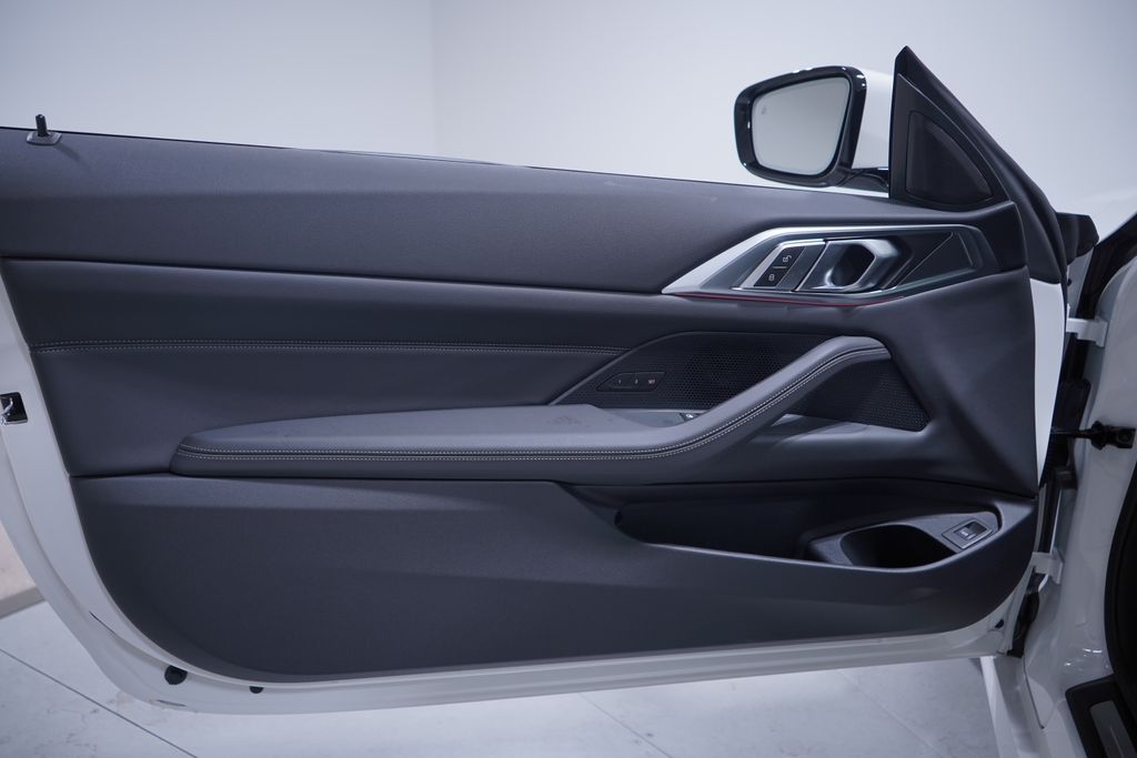 Thumbnail: 2026 BMW 4 Series - 10