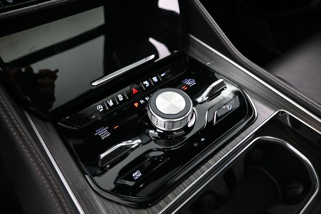 2023 Jeep Wagoneer L Series III 4x4