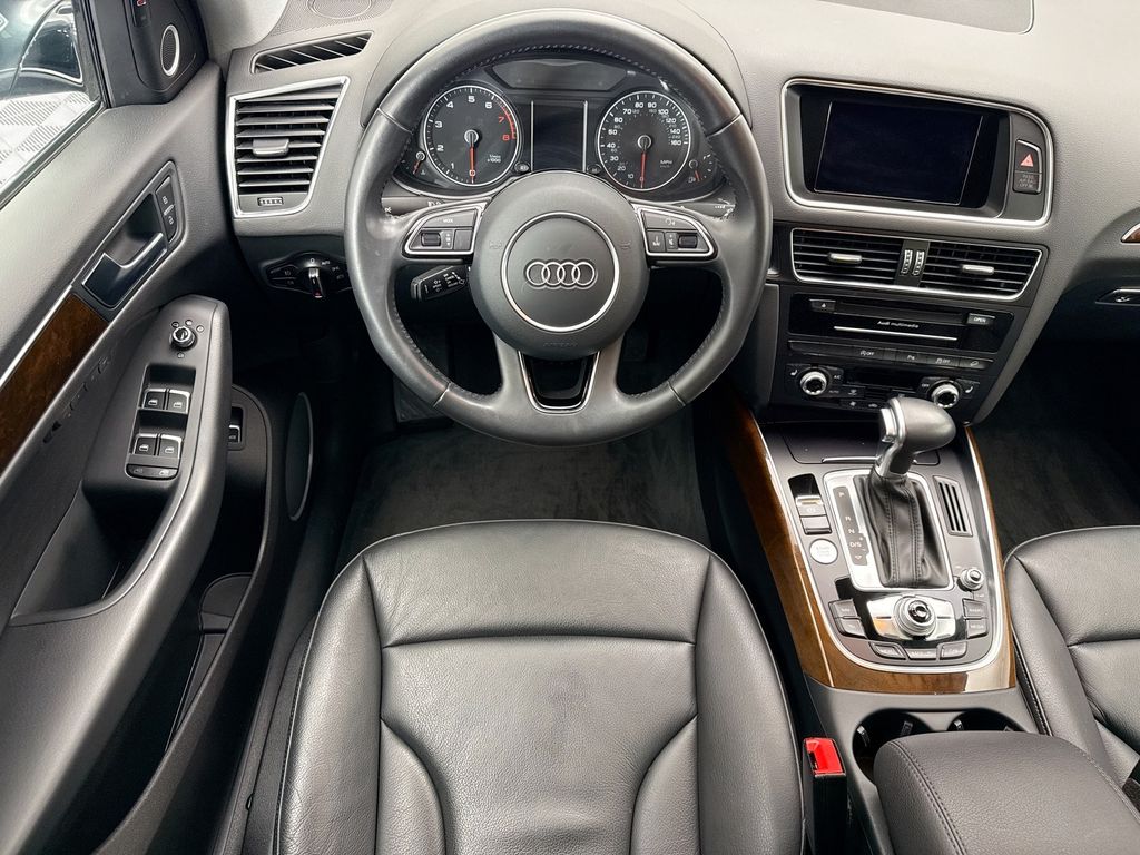 Thumbnail: 2016 Audi Q5 - 10