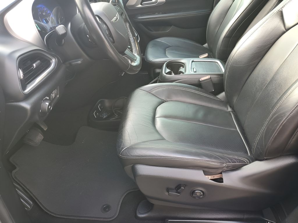 Used Car 2019 Chrysler Pacifica  Touring L Plus For Sale Under $20,000 In Austin, Texas