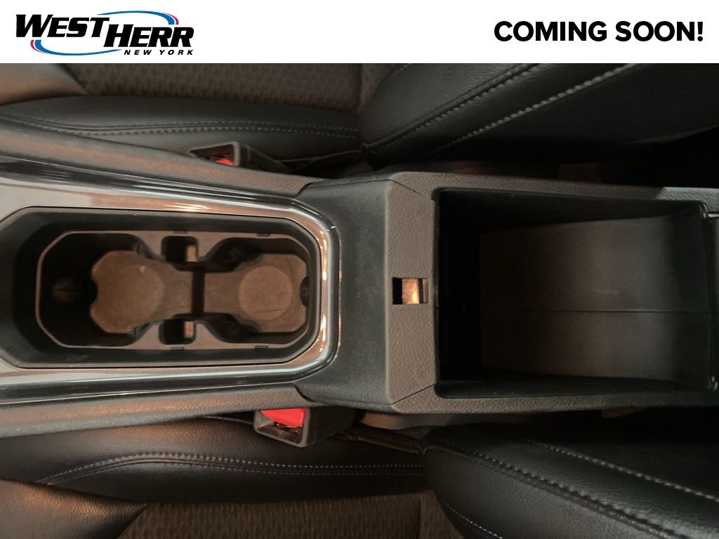 Used 2022 Gray Jeep Latitude image 8