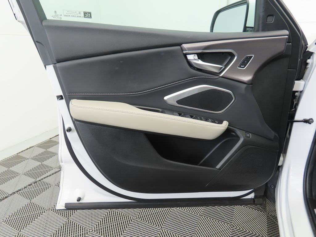 Thumbnail: 2025 Acura RDX - 24