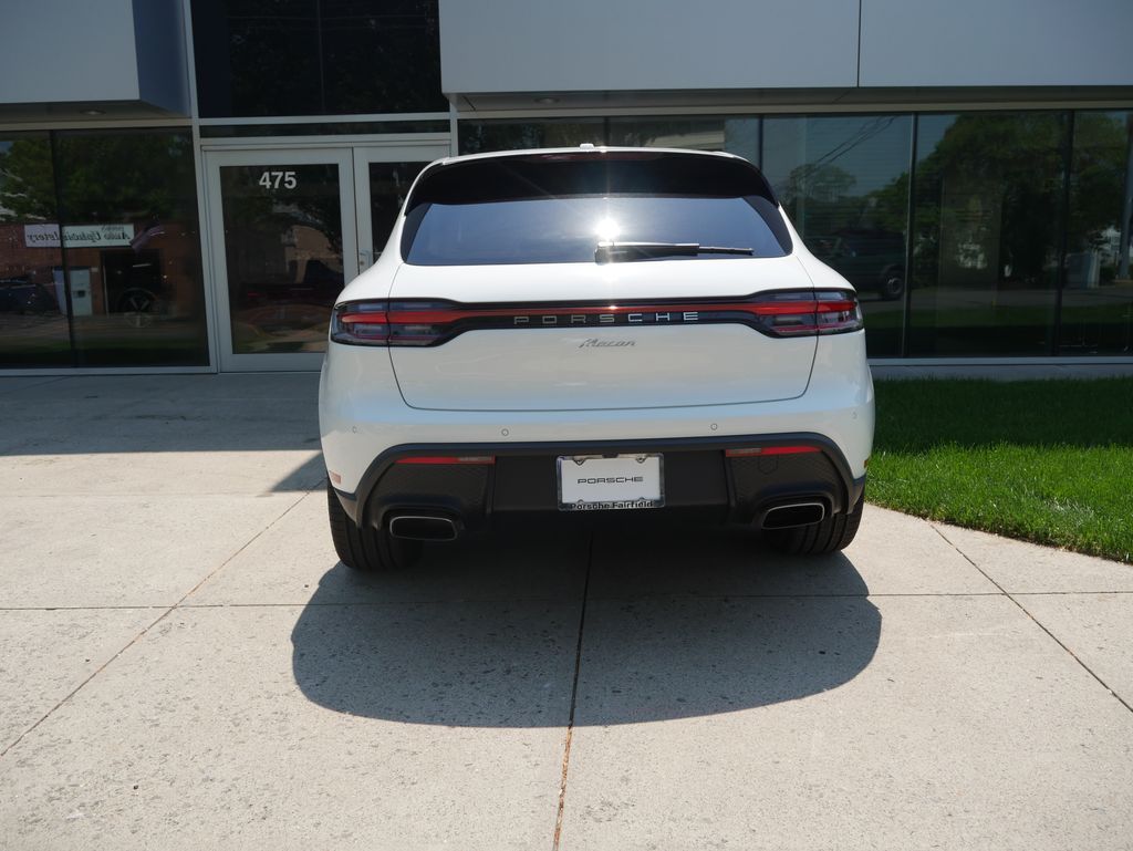 Thumbnail: 2026 Porsche Macan - 6