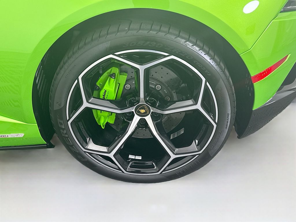 Thumbnail: 2021 Lamborghini Huracan - 25