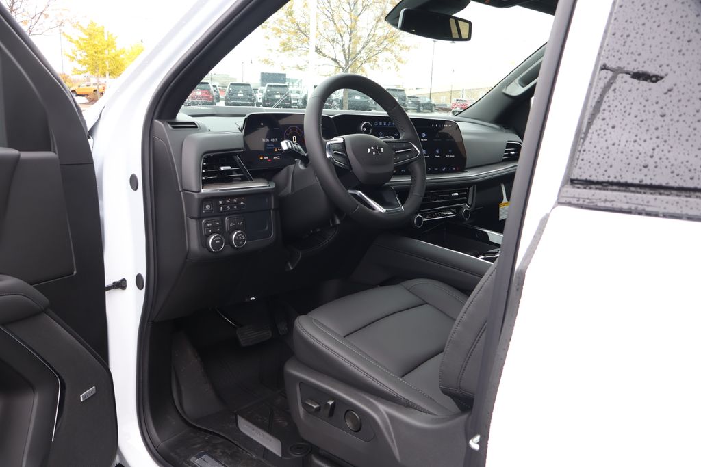 Thumbnail: 2026 Chevrolet Suburban - 14