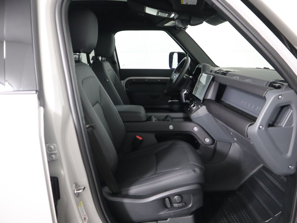 Thumbnail: 2026 Land Rover Defender - 22