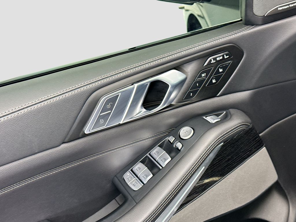 Thumbnail: 2021 BMW X7 - 22