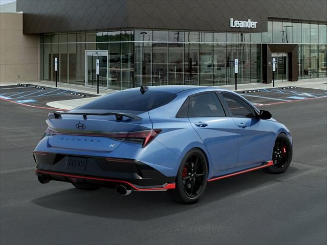 2025 Hyundai Elantra Base 4
