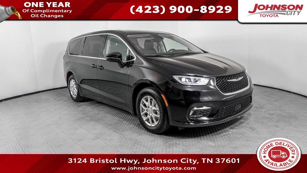 Diamond Black Crystal Pearlcoat 2024 Chrysler Pacifica Touring L FWD Minivan Front-Wheel Drive 9-Speed Automatic