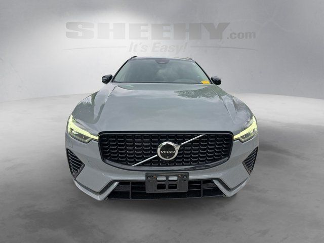 Used 2024 Gray Volvo T8 Plus Dark Theme image 15