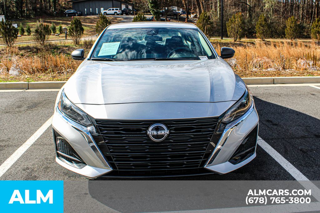 Used 2024 Silver Nissan 2.5 SV image 10
