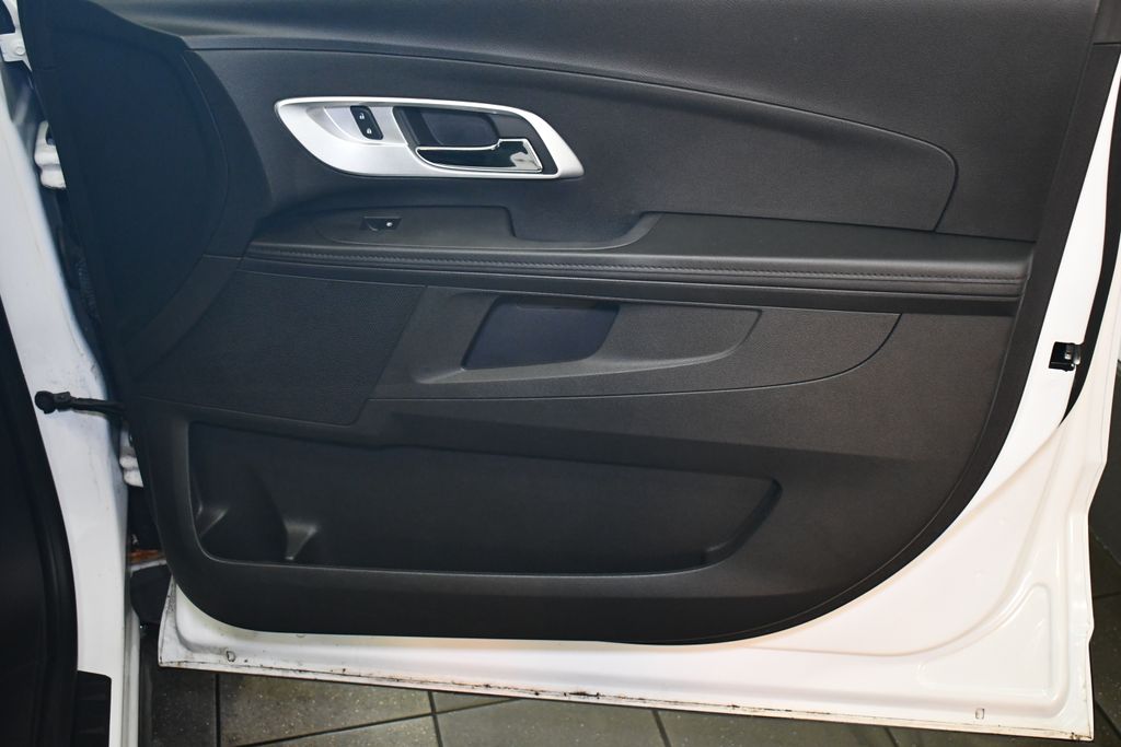 Thumbnail: 2013 Chevrolet Equinox - 29