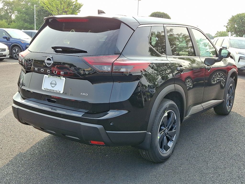 Thumbnail: 2026 Nissan Rogue - 4
