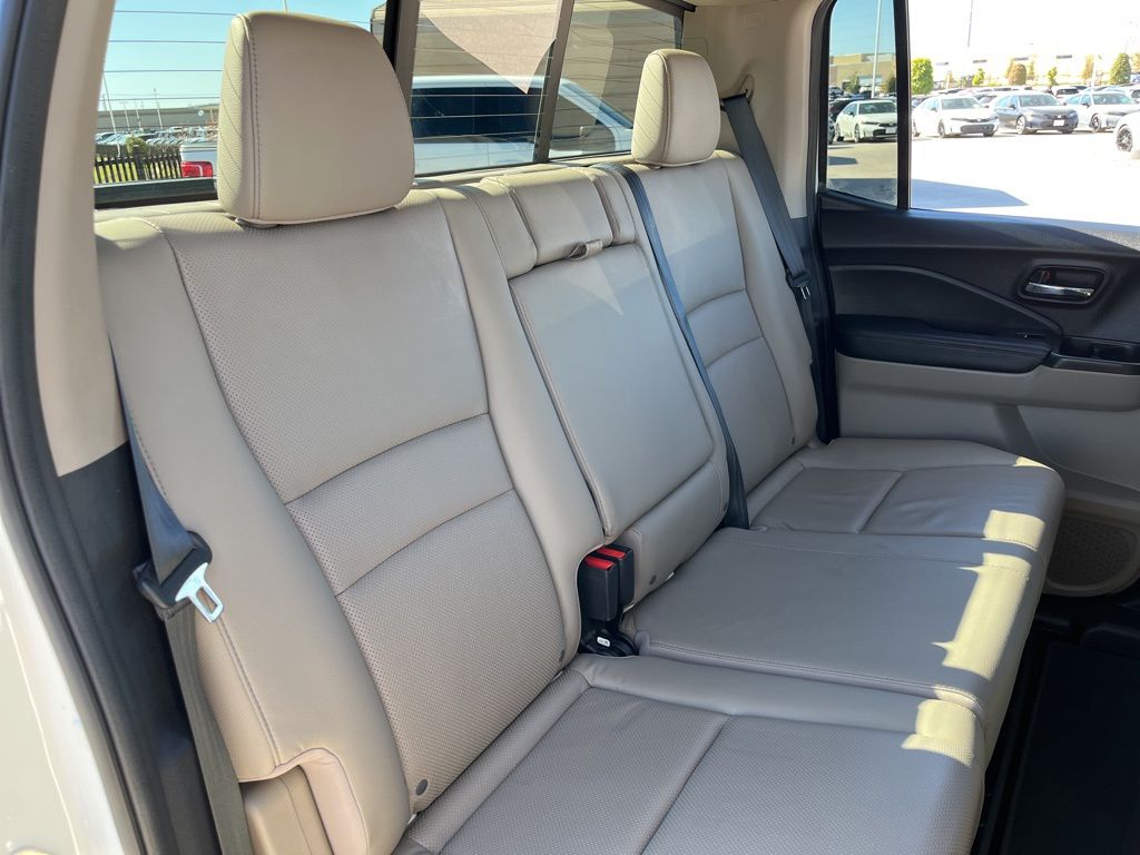 Thumbnail: 2019 Honda Ridgeline - 28