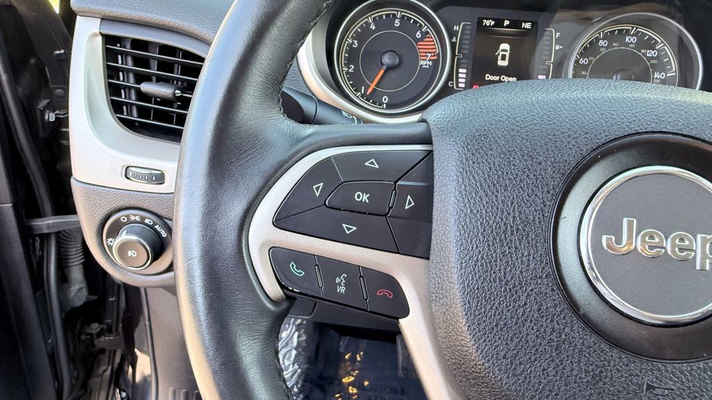 Used 2016 Jeep Cherokee Latitude 4D Sport Utility