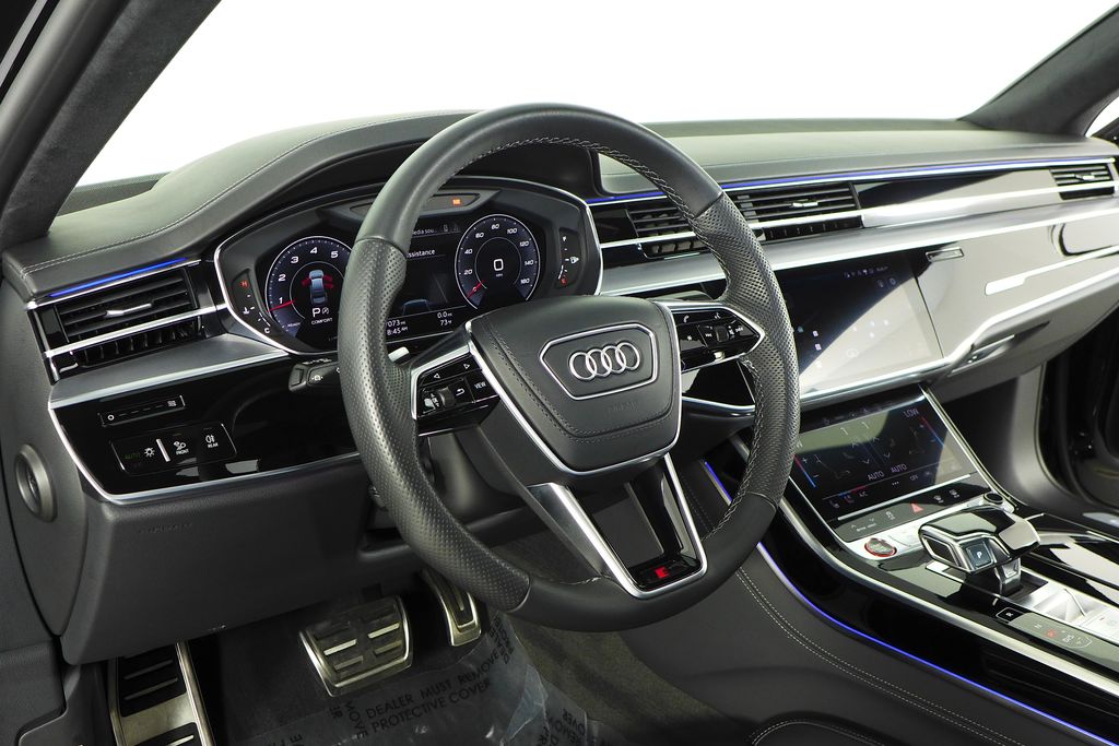 Thumbnail: 2022 Audi S8 - 30