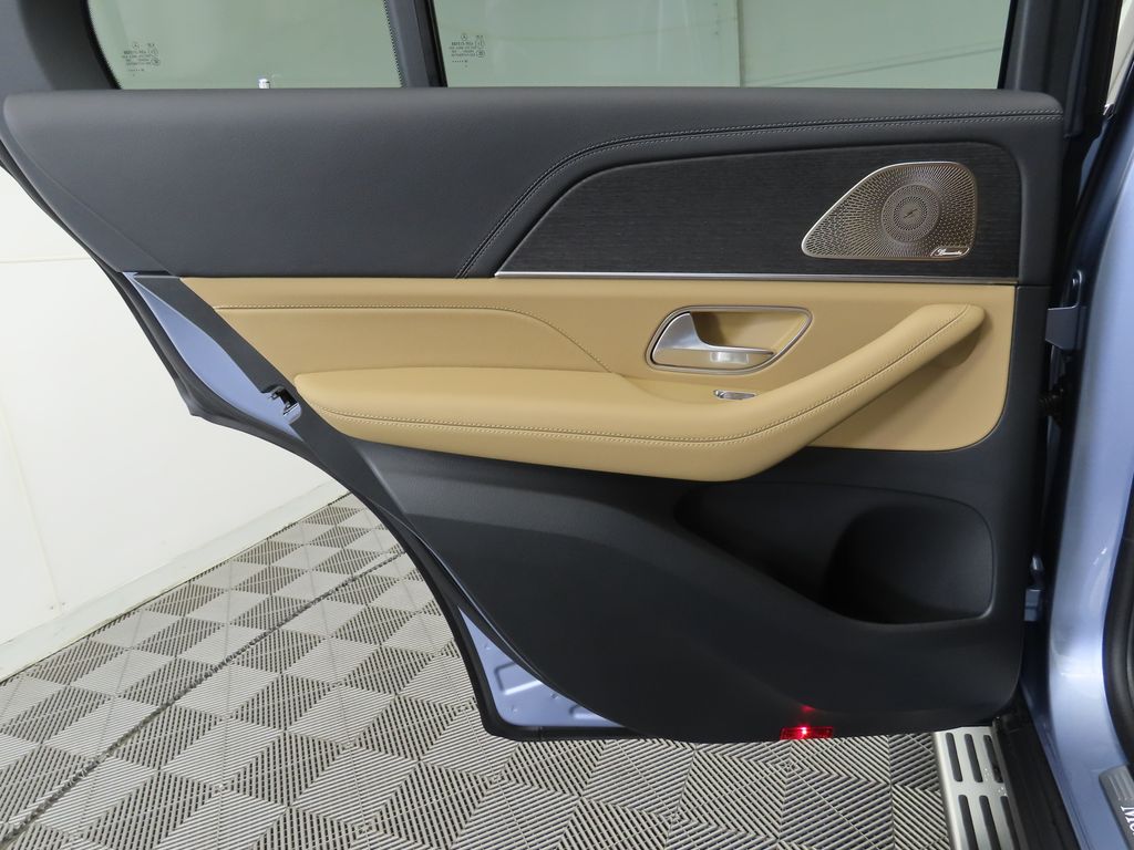 Thumbnail: 2026 Mercedes-Benz GLE - 28
