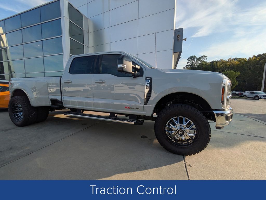 2026 Ford F-350 Super Duty LARIAT