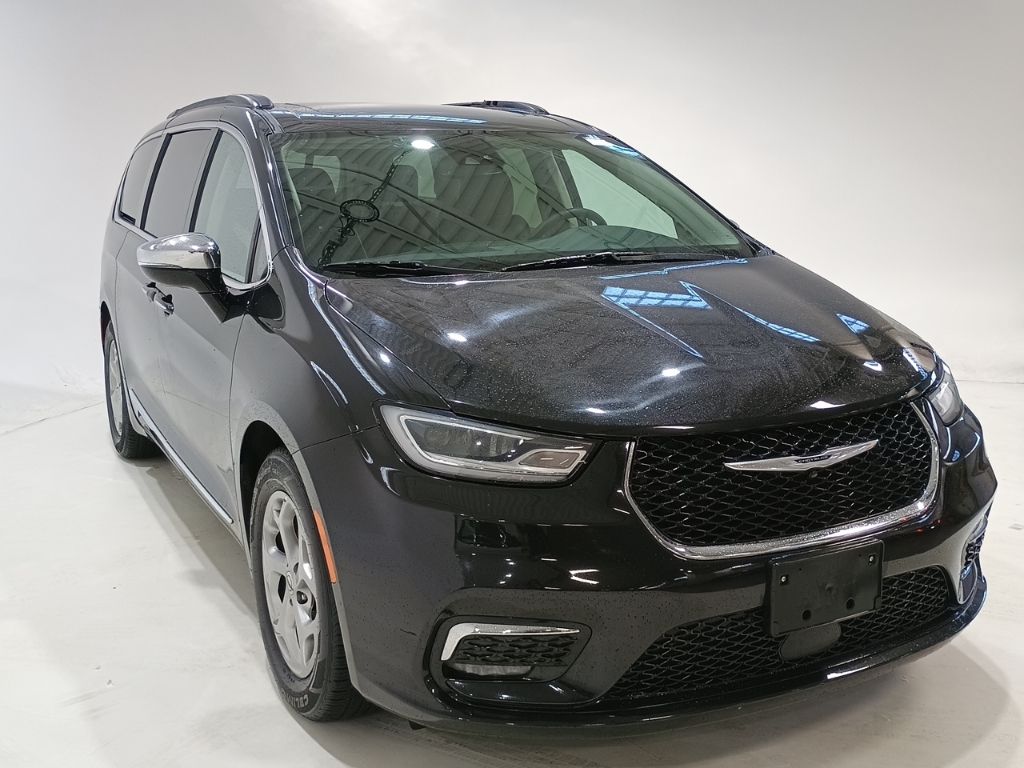 2023 Chrysler Pacifica Limited FWD