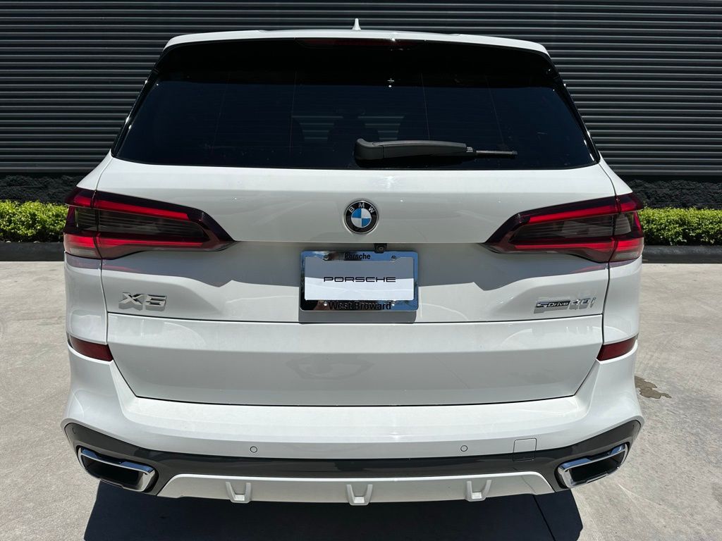 Thumbnail: 2023 BMW X5 - 11