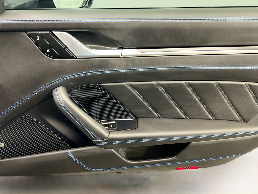 Thumbnail: 2024 Porsche 911 - 25