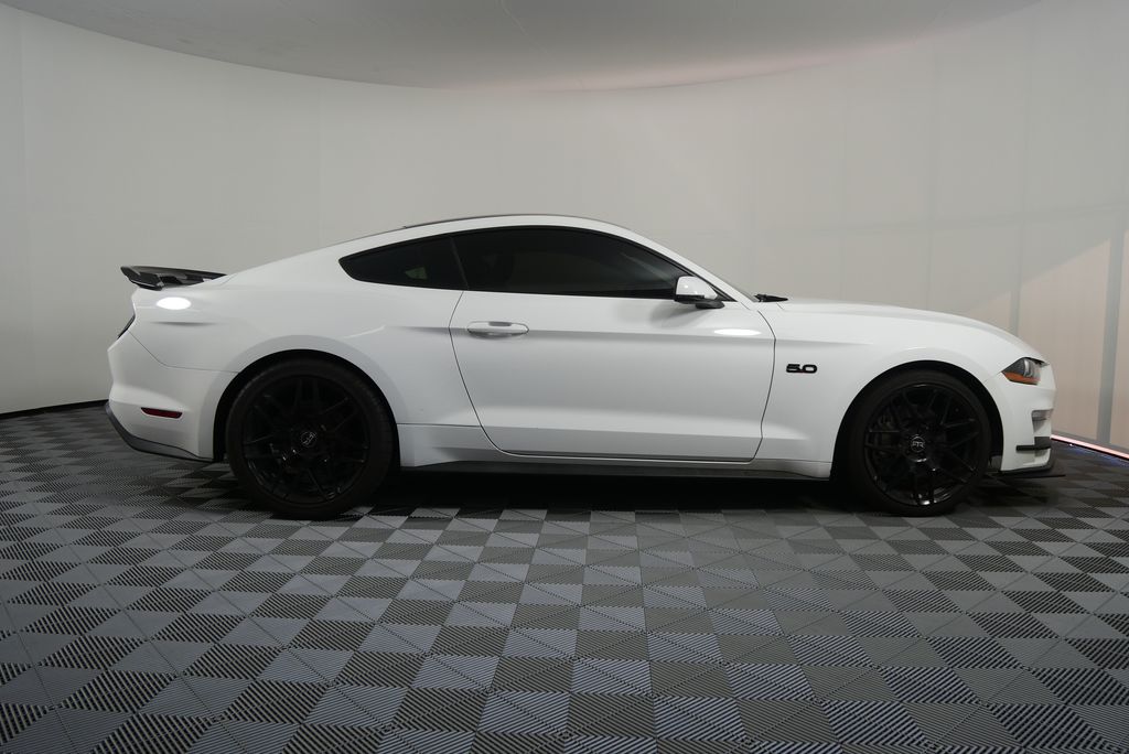 2018 Ford Mustang GT Premium 2