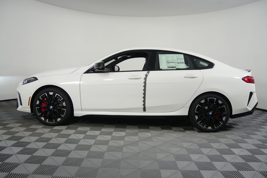 Thumbnail: 2025 BMW 2 Series - 6